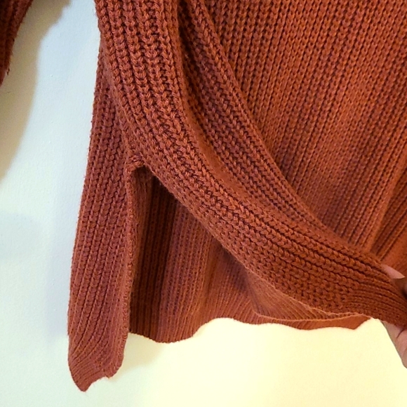 Mauve Sweater - Picture 3 of 3